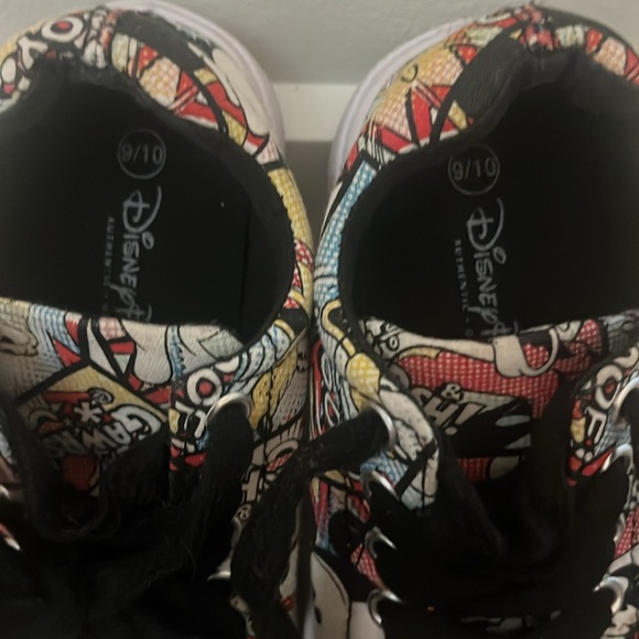 Disney parks character shoes - Picture 5 of 6